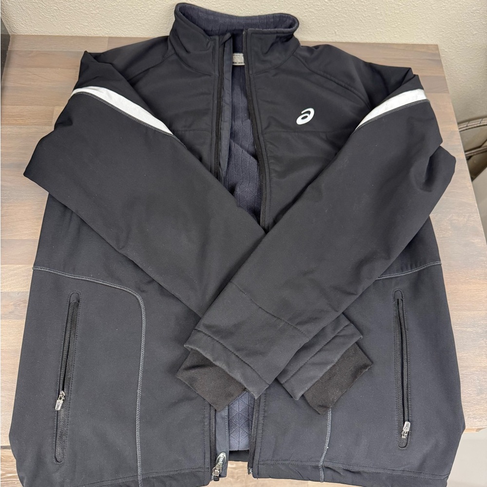 Asics Women’s Black Running Jacket -Size Medium Soft Shell- It is BLACK